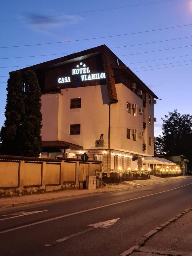 Hotel Casa Vlahilor Ramnicu Valcea Bagian luar foto