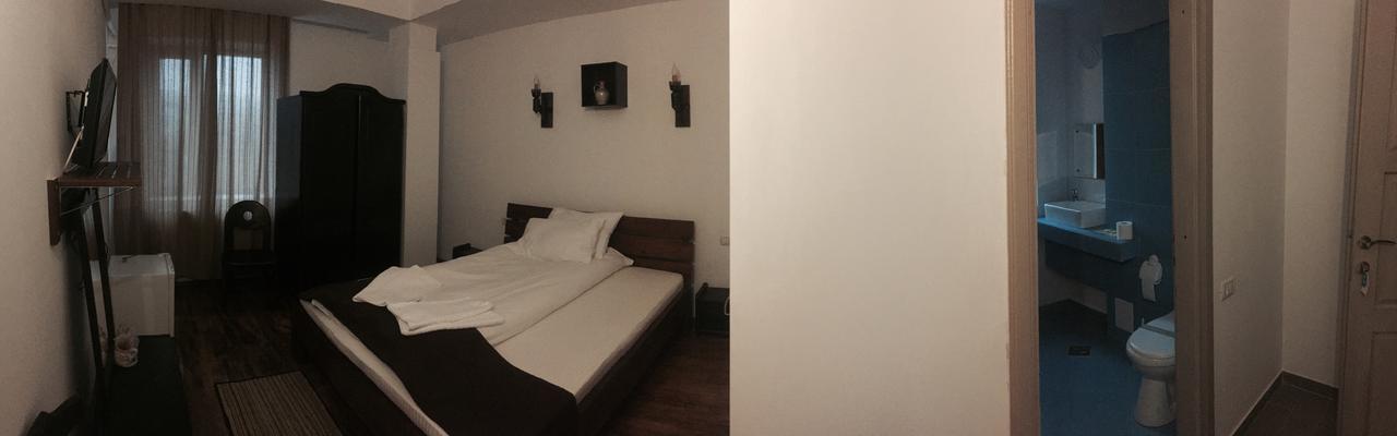 Hotel Casa Vlahilor Ramnicu Valcea Bagian luar foto